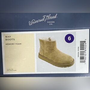NWT Universal Thread Tan Suede Ankle Boots Size 6